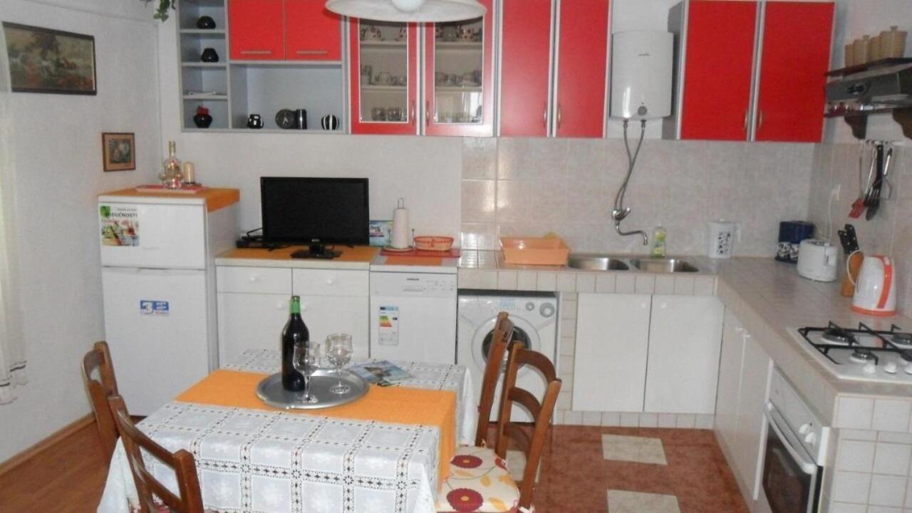 סאלי Apartment Ralje מראה חיצוני תמונה
