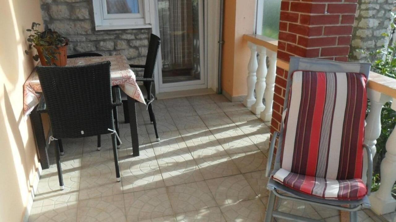 סאלי Apartment Ralje מראה חיצוני תמונה
