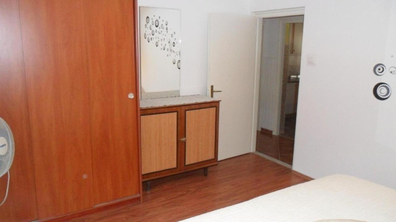 סאלי Apartment Ralje מראה חיצוני תמונה