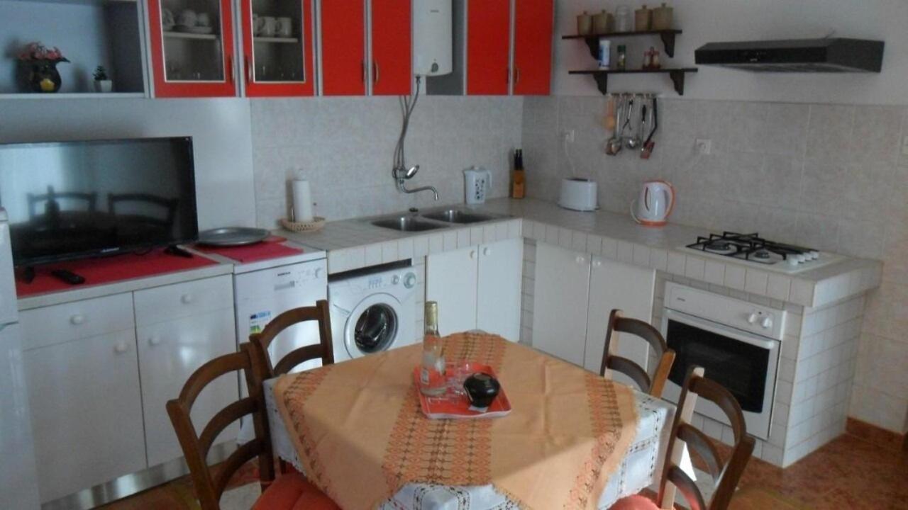 סאלי Apartment Ralje מראה חיצוני תמונה